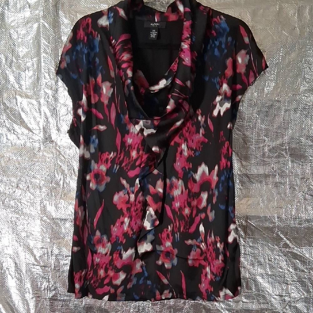 Alfani Black and Pink Graphic Cap Sleeve Blouse